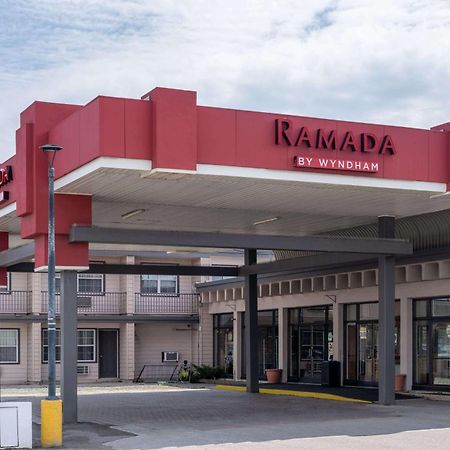 Ramada By Wyndham Thunder Bay Airlane Hotel Buitenkant foto
