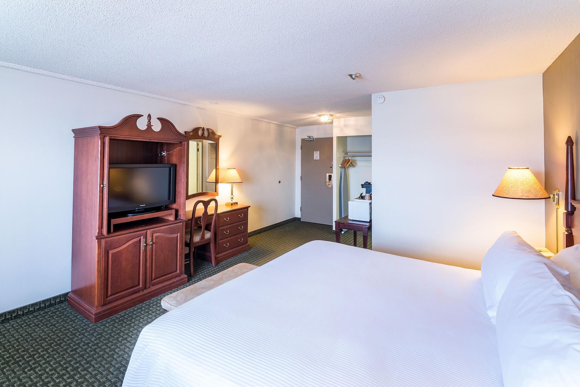 Ramada By Wyndham Thunder Bay Airlane Hotel Buitenkant foto