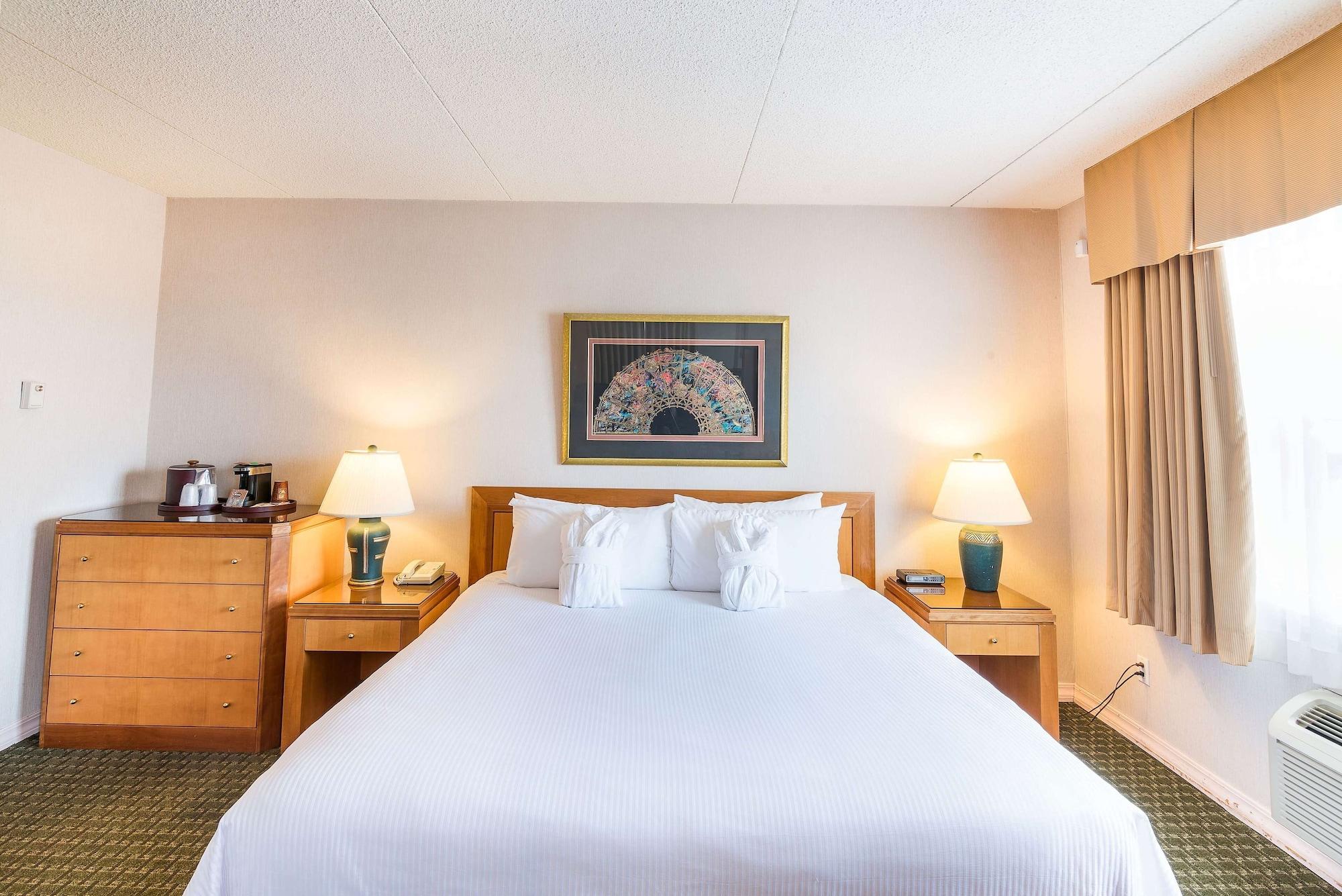 Ramada By Wyndham Thunder Bay Airlane Hotel Buitenkant foto