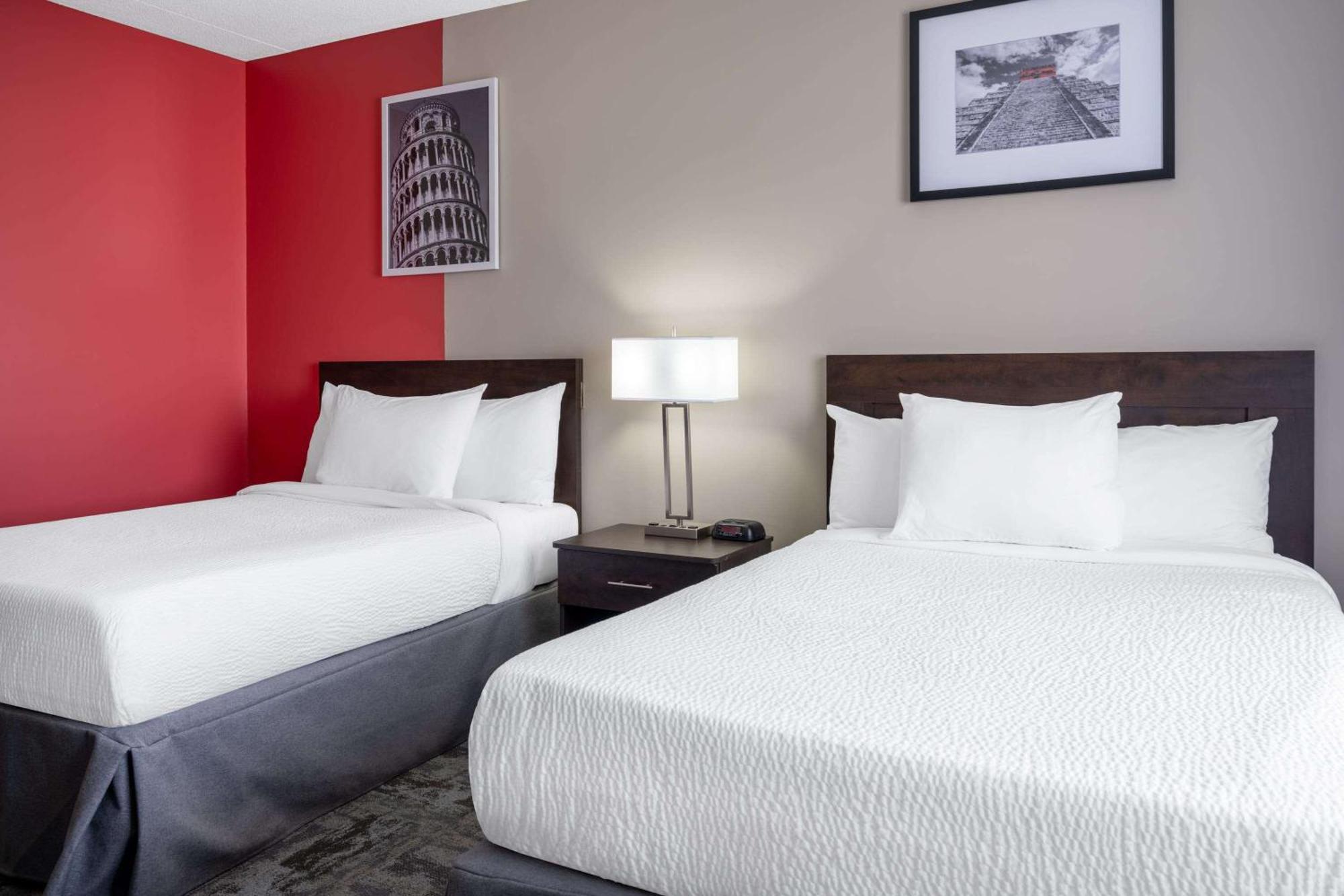 Ramada By Wyndham Thunder Bay Airlane Hotel Buitenkant foto