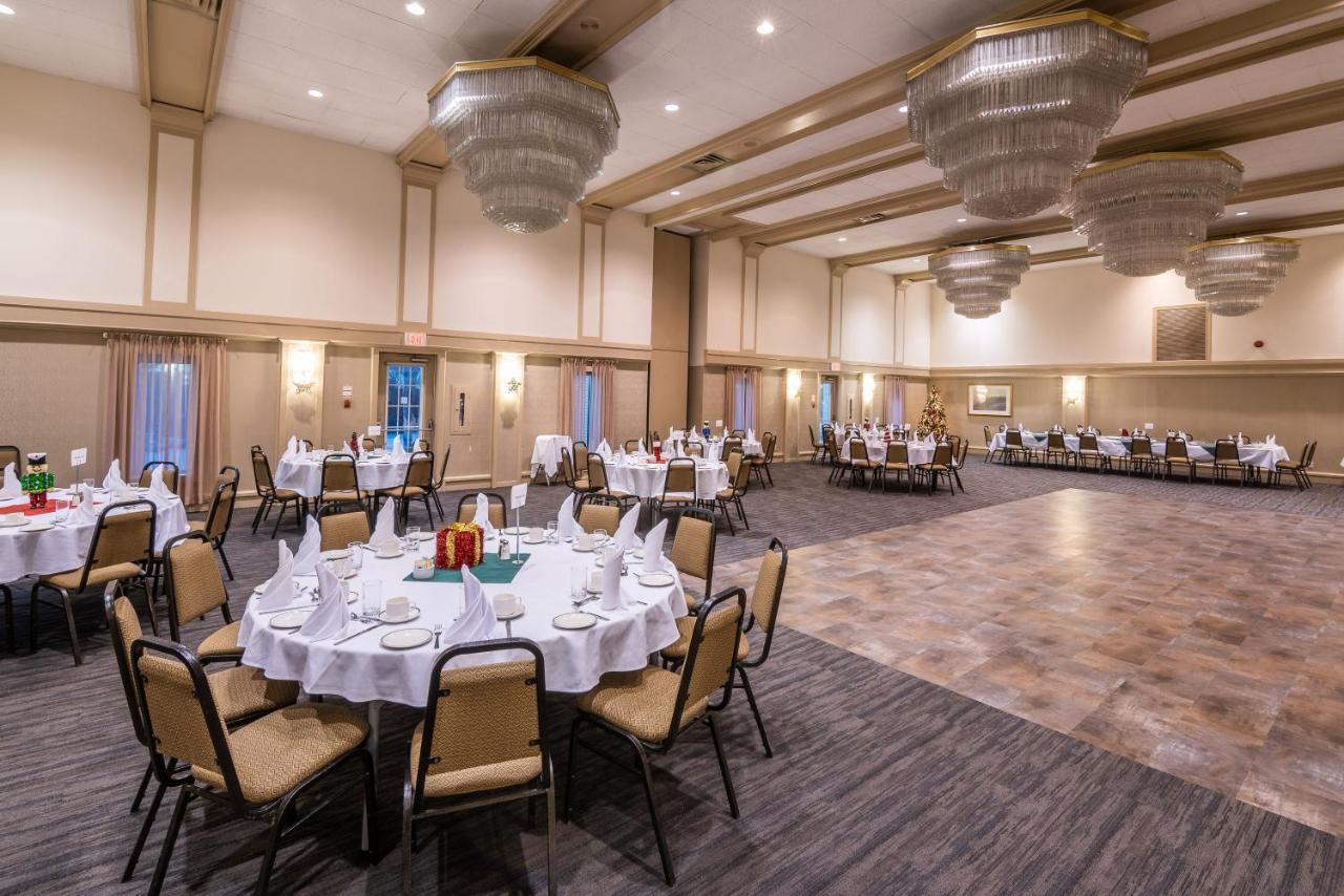 Ramada By Wyndham Thunder Bay Airlane Hotel Buitenkant foto